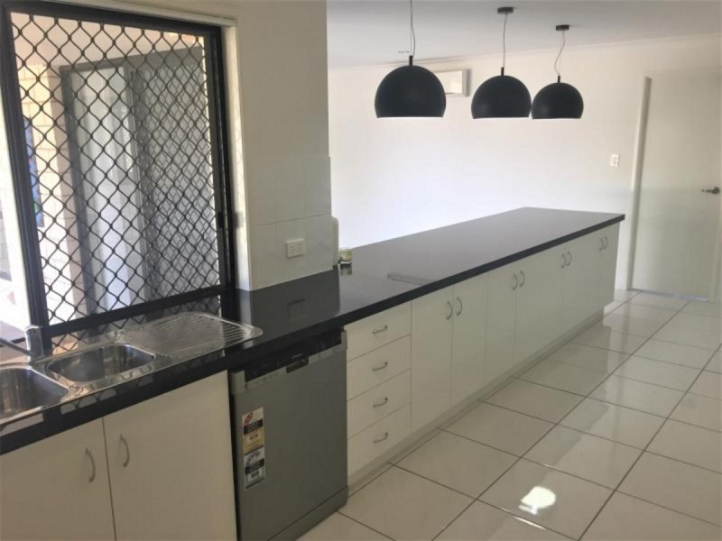 11 Pamela Court, Gracemere QLD 4702